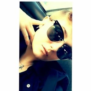 Meet your Posher, Tonya